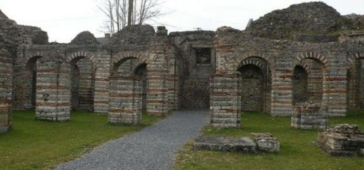 Forum antique Bavay .Jardin romain